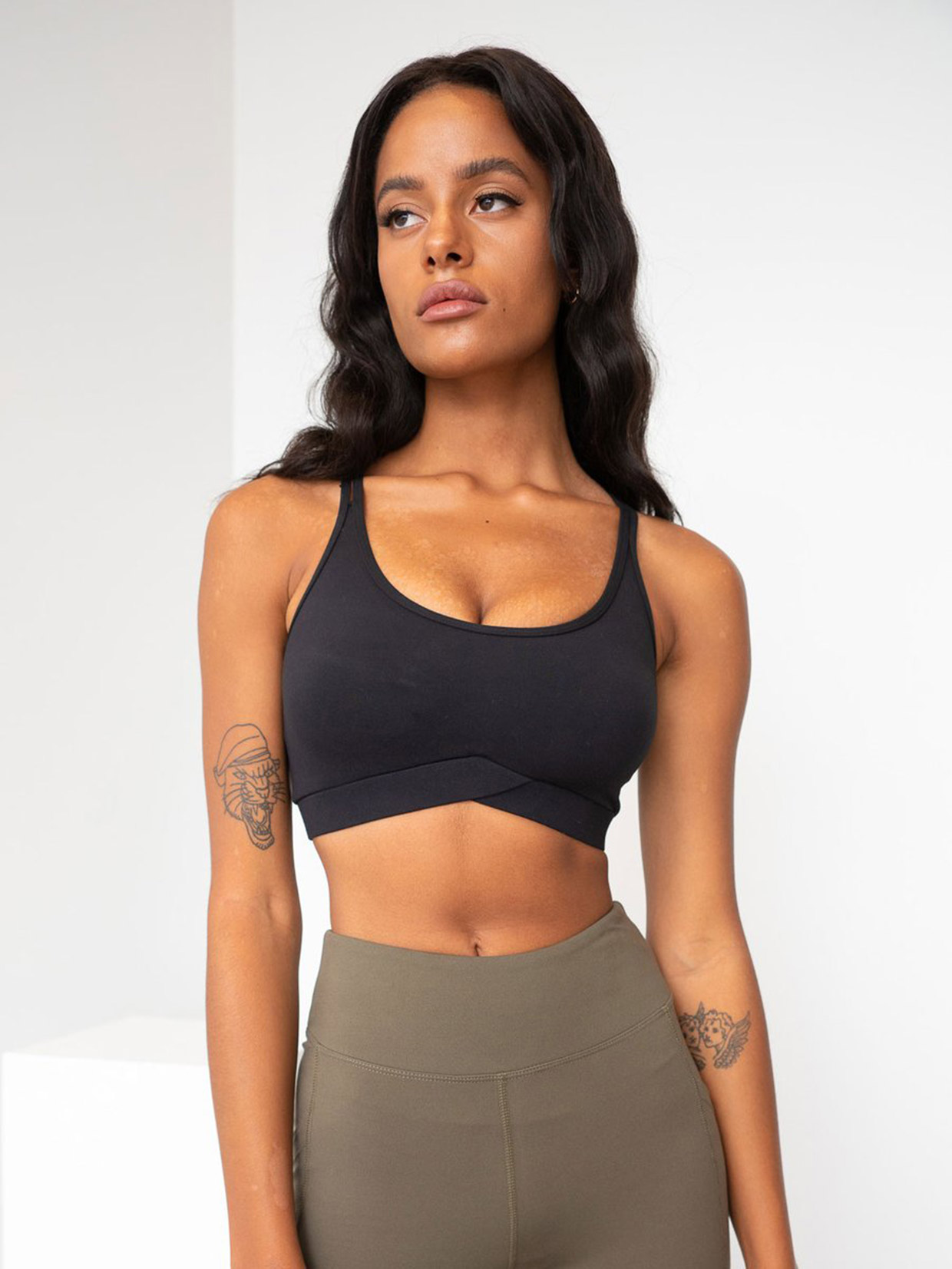 Lunalae V Basic Top Recycled - Black